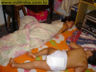 Foto - 29-10-04-Murilo_dormindo.jpg